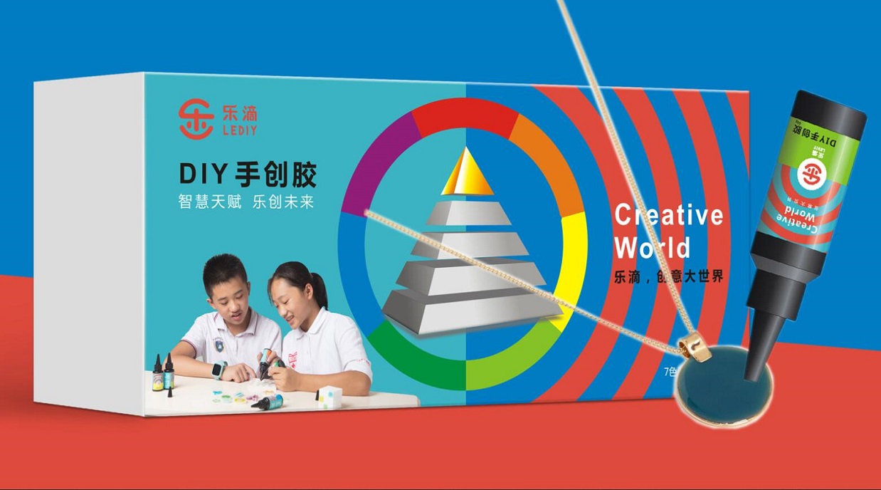 低調又炫酷的美甲風格非他莫屬！